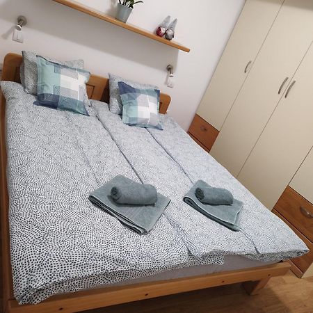 Twowheels Apartment - Apartment With Bicycles Novi Sad Buitenkant foto